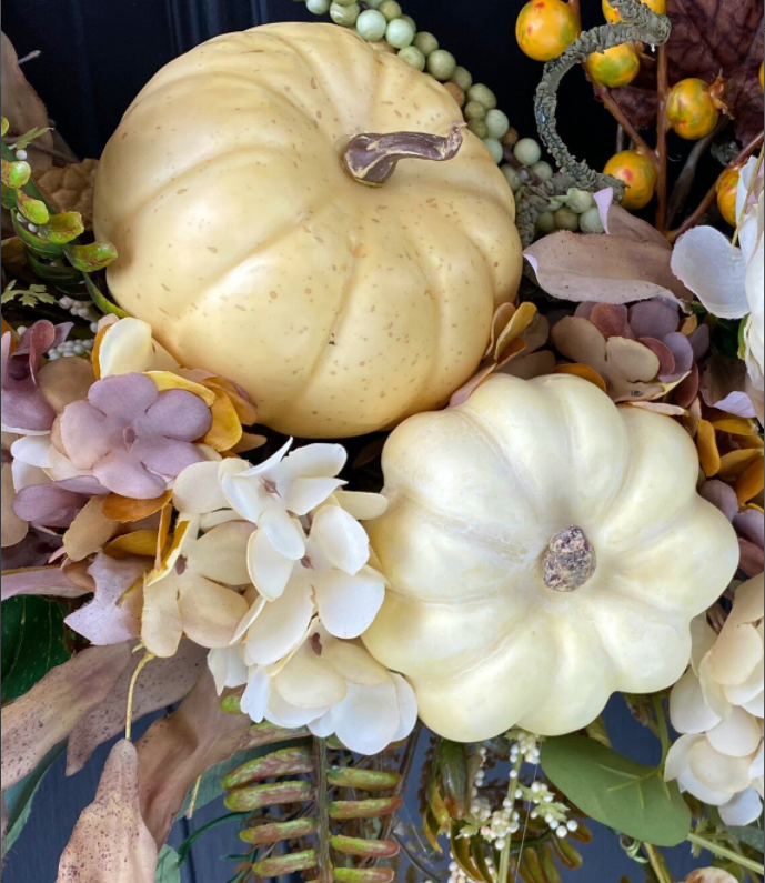 Pumpkin wreath with bow