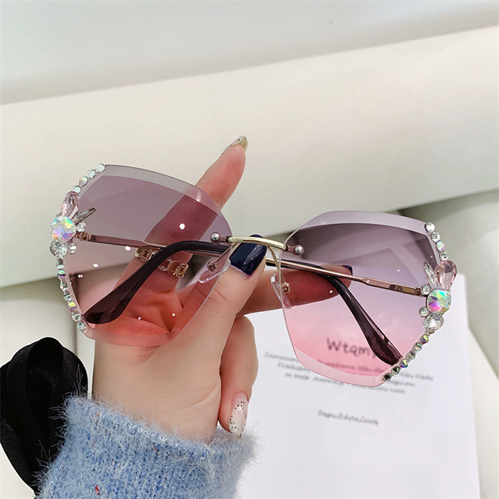 (🔥Hot Sale NOW- SAVE 48% OFF)2022 New Woman Rimless Sunglasses for beach summer